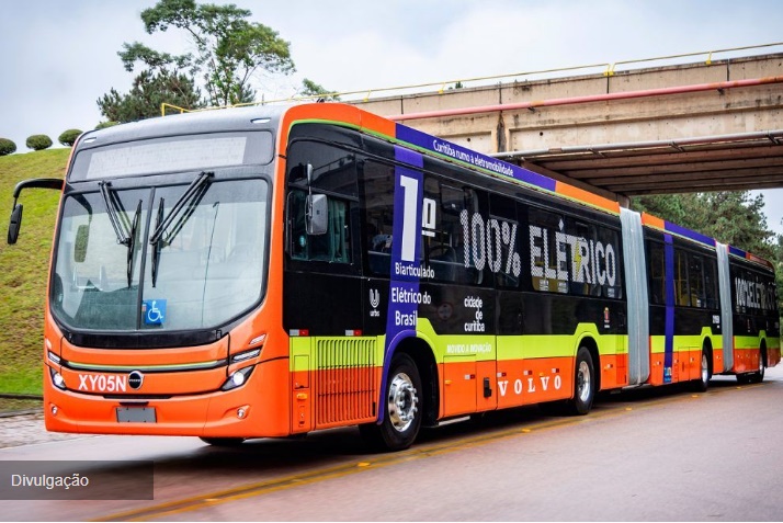 Volvo apresenta ônibus elétrico biarticulado para 250 passageiros